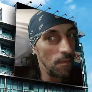 Meet your Posher, Benson